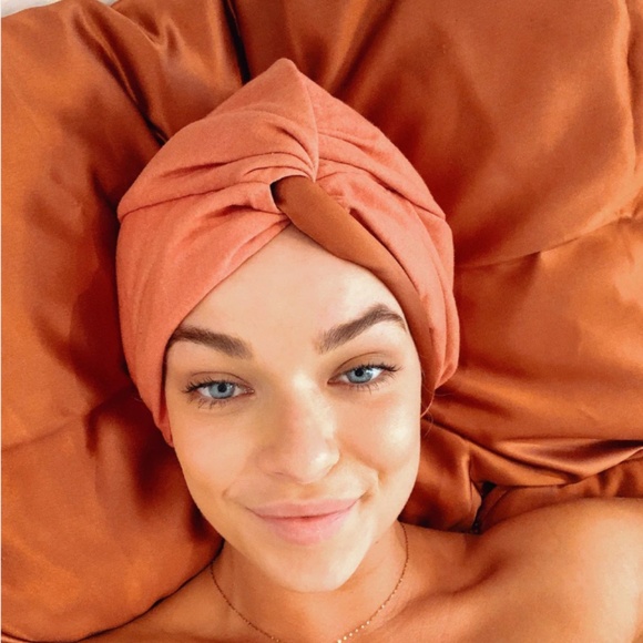 Damn Gina! Australia Silk Lined Sleep Cap / Hair Wrap in Lilac NWOT - Picture 3 of 5